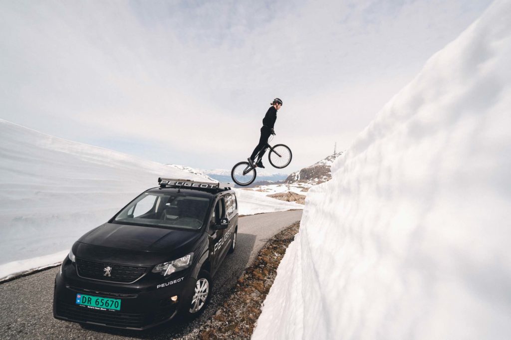 Eirik Ulltang - Jump from a car